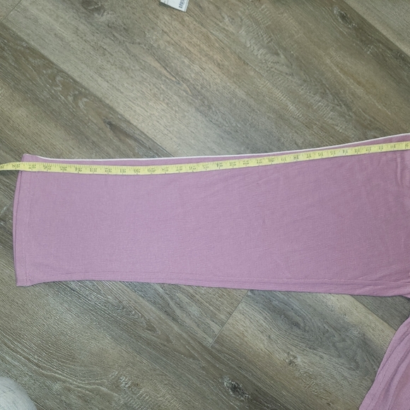 "EVERYONE'S FAVORITE", 2 Piece Soft cozy pj set - Picture 3 of 8